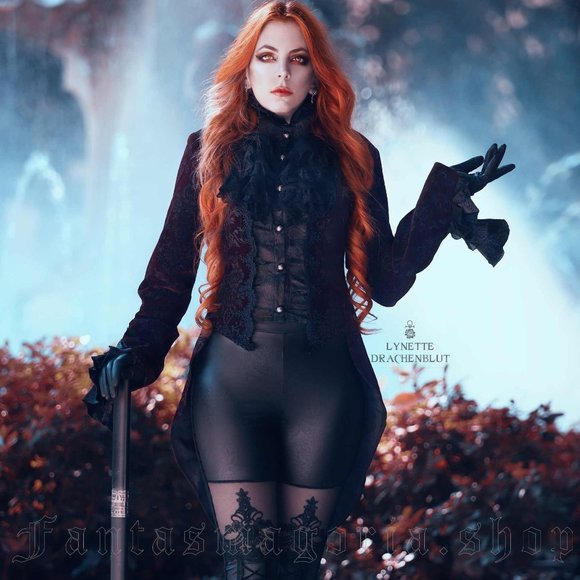 BNWT Victorian Gothic deep red velvet jacket - Picture 4 of 5